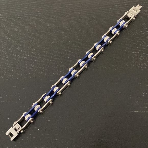 Blue and Silver Bike Chain Bracelet with Stones - Picture 7 of 7